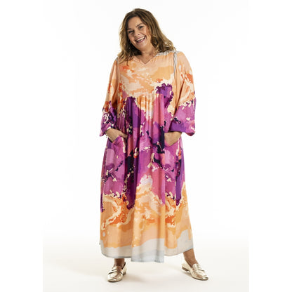 Gozzip Woman GBetine Dress Dress Art print
