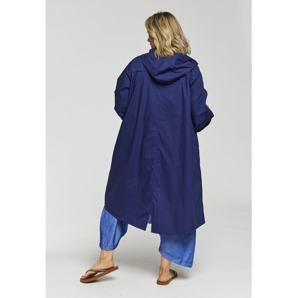 Gozzip Woman GLiss Long Trenchcoat Jacket Navy with light blue/sand lining