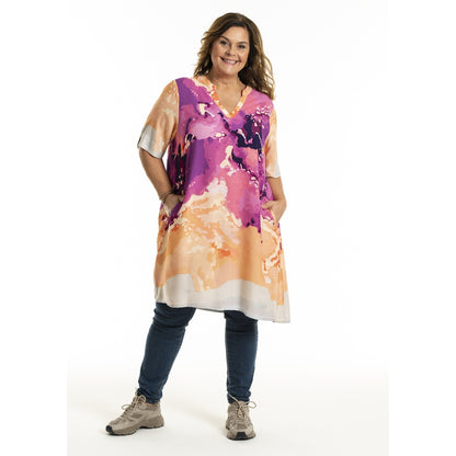 Gozzip Woman GMagda Tunic Tunic Art print